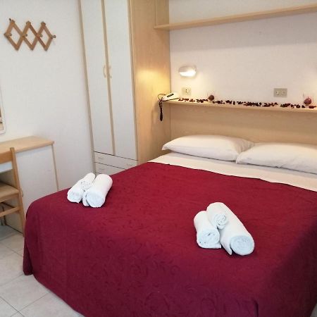 רימיני Hotel Alba מראה חיצוני תמונה