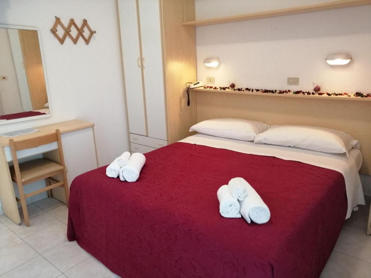 רימיני Hotel Alba מראה חיצוני תמונה