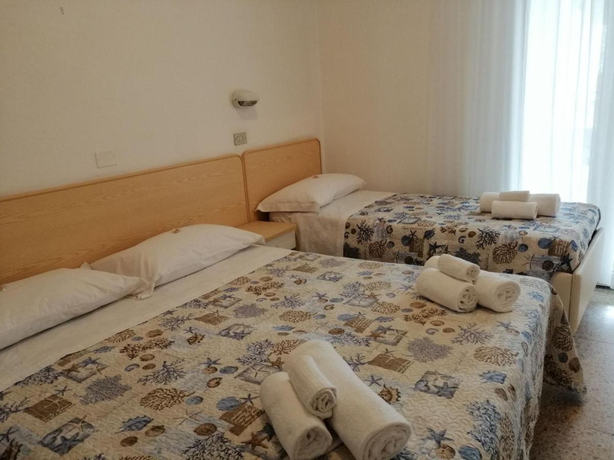 רימיני Hotel Alba מראה חיצוני תמונה
