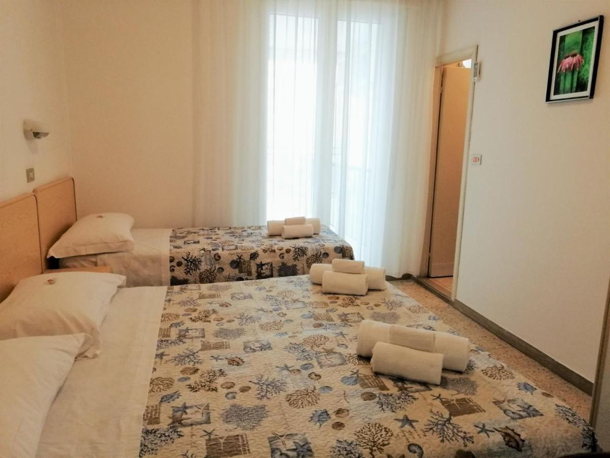 רימיני Hotel Alba מראה חיצוני תמונה