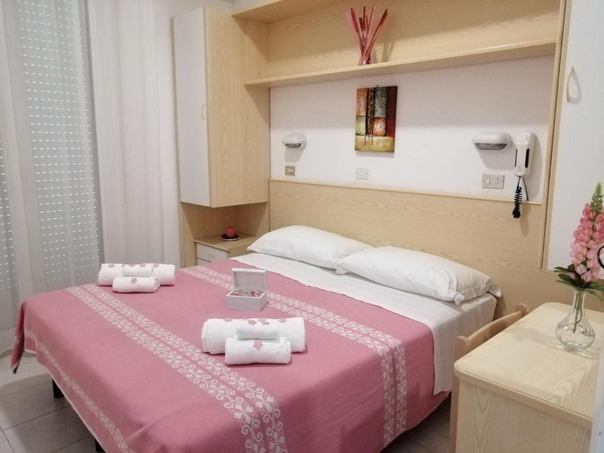 רימיני Hotel Alba מראה חיצוני תמונה