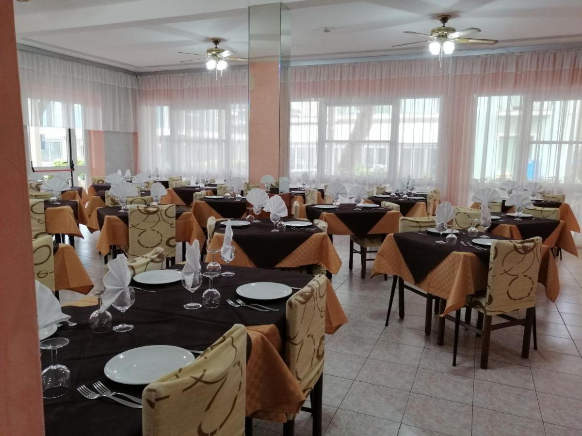 רימיני Hotel Alba מראה חיצוני תמונה
